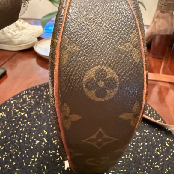 Authentic Louis Vuitton Monogrammed Odeon Bag - Picture 5 of 10